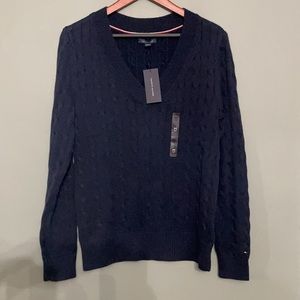 Tommy Hilfiger cable knit sweater. Medium